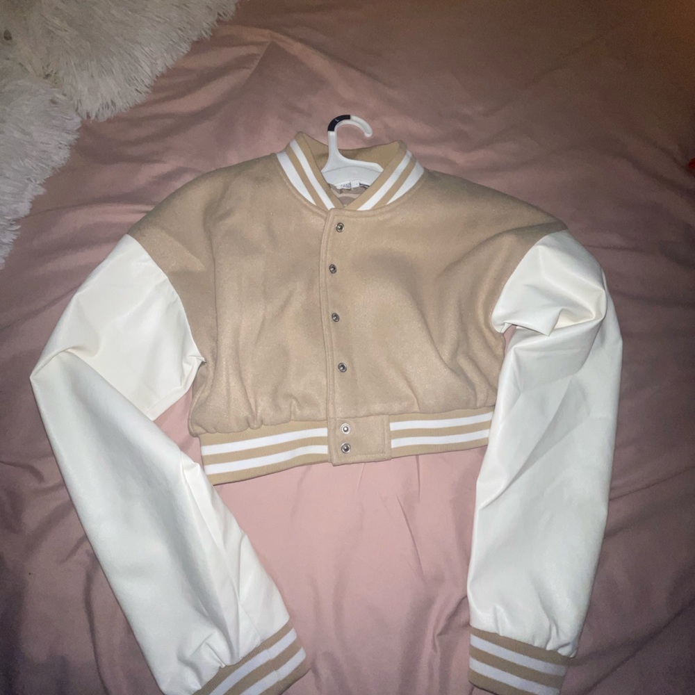 Crème varsity jacket